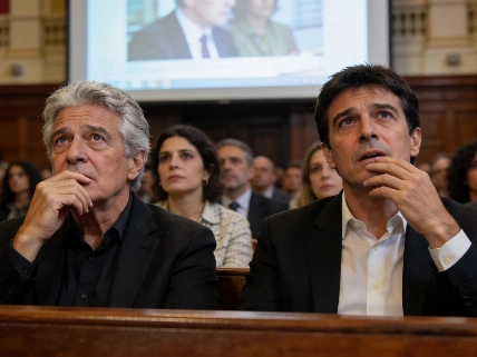 Arturo Puig y Juan Leyrado dan voz a San Martín y Sarmiento en El Libertador De Chismes