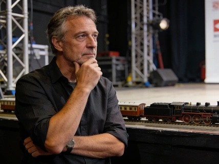 Fernando Marín revela cómo Plácido Domingo cambió su proyecto teatral De Chismes