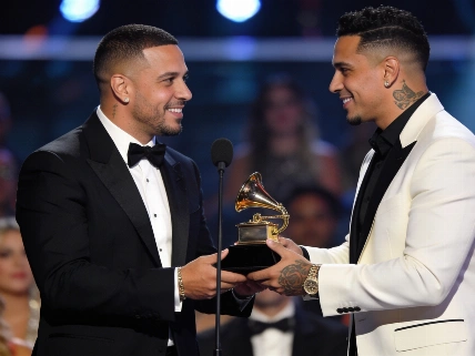 Yandel es nombrado Agente de Cambio en Premios Juventud 2026 De Chismes