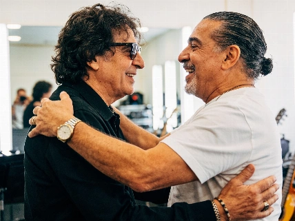 Charly García y Rubén Blades sorprendieron con un encuentro en Buenos Aires De Chismes