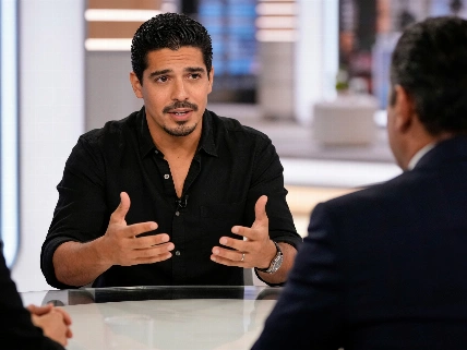 José Eduardo Derbez aclara rumores de separación y habla de ‘Hotel Todo Incluido’ De Chismes