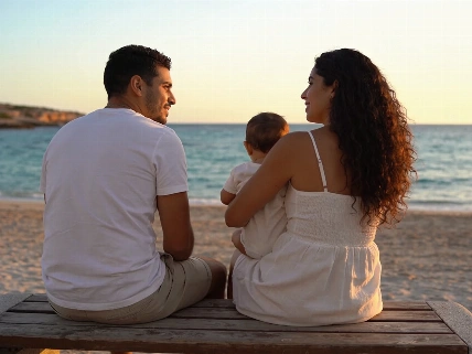 Emilia Ferrero y Julián Álvarez disfrutan vacaciones familiares en Ibiza