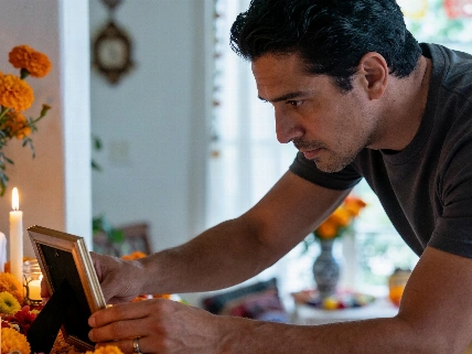 Arap Bethke estrena México entre 2 mundos en History Channel De Chismes