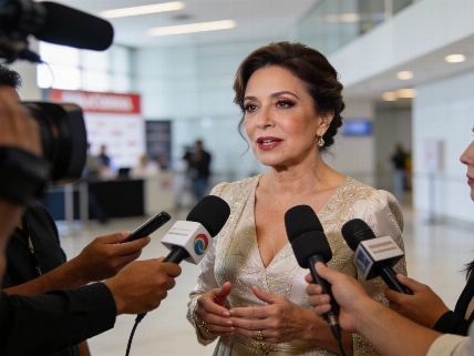 Victoria Ruffo aclara rumores sobre José Eduardo Derbez y Paola Dalay De Chismes