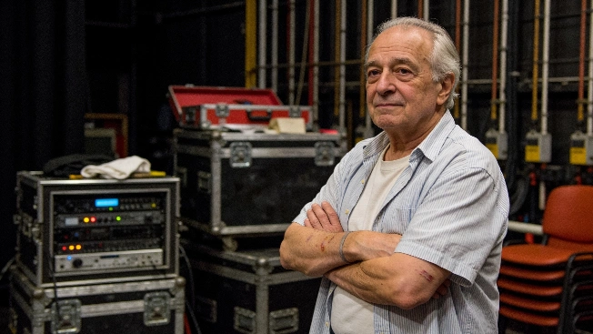 Jorge Suárez regresa al teatro tras su trasplante y comparte su experiencia De Chismes